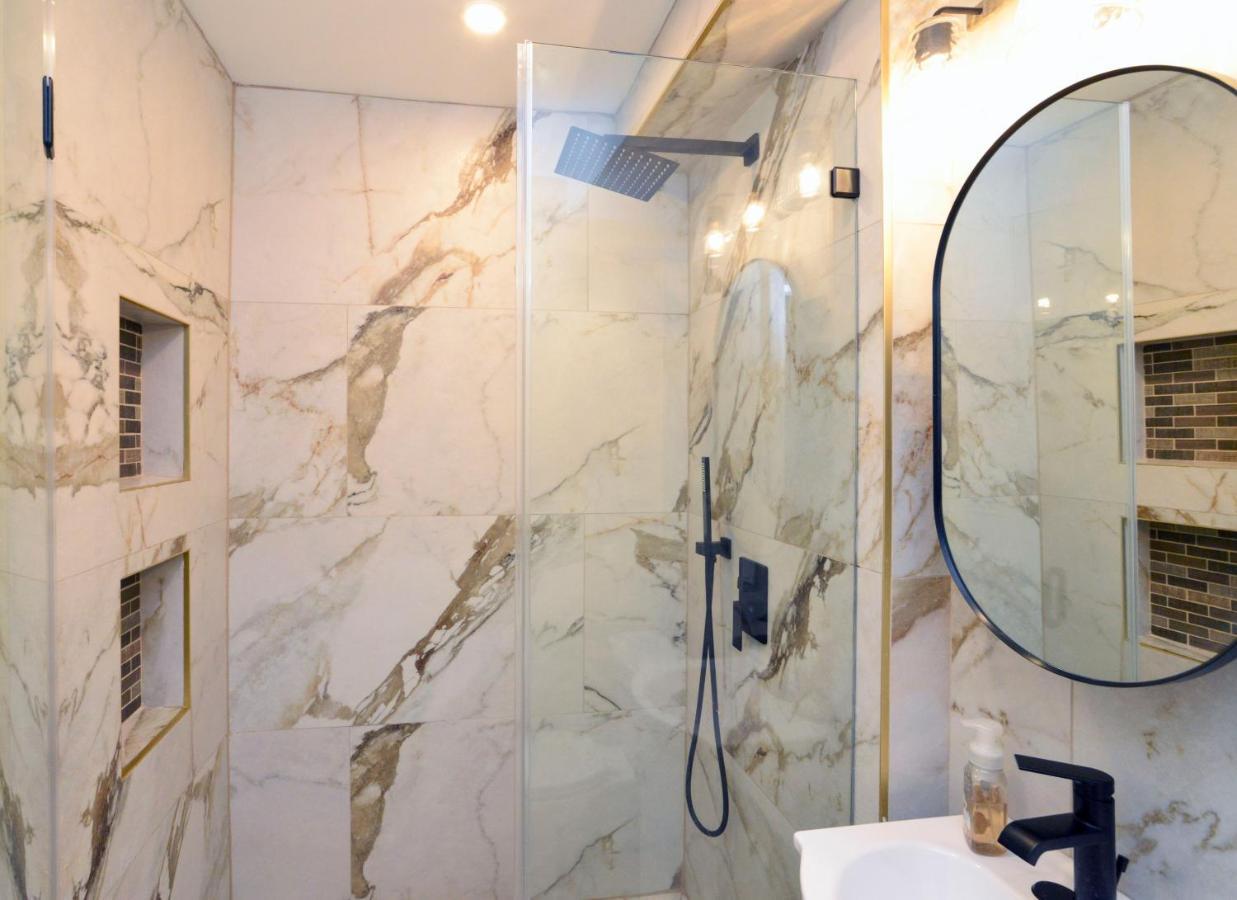 Modern Two Bedroom Condo - Boston Stoneham Ngoại thất bức ảnh