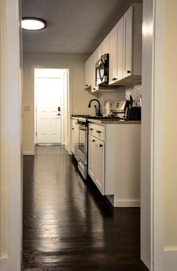 Modern Two Bedroom Condo - Boston Stoneham Ngoại thất bức ảnh