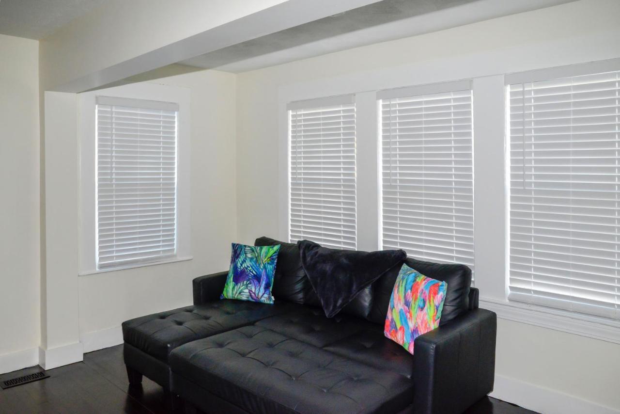 Modern Two Bedroom Condo - Boston Stoneham Ngoại thất bức ảnh