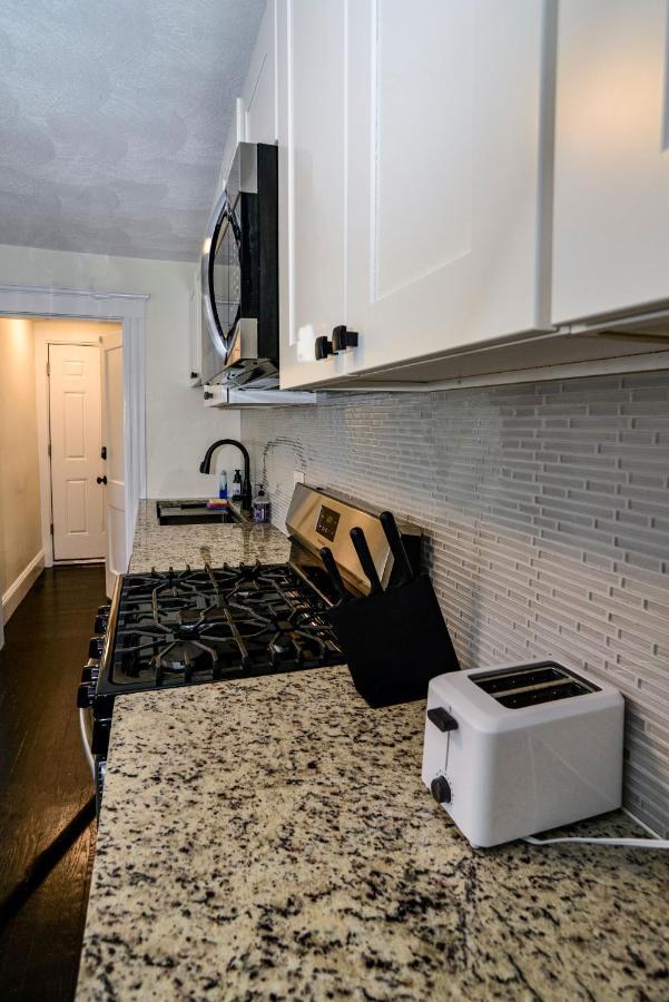Modern Two Bedroom Condo - Boston Stoneham Ngoại thất bức ảnh