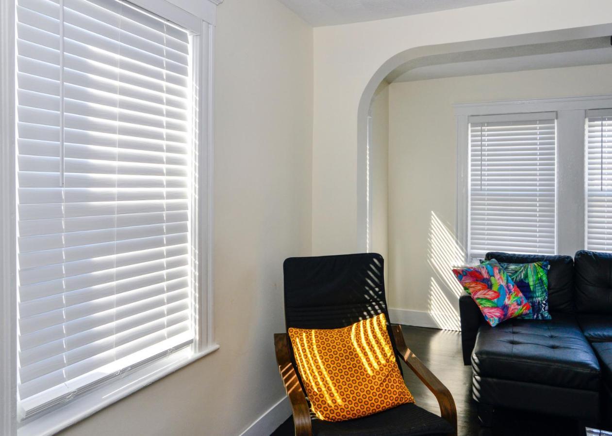 Modern Two Bedroom Condo - Boston Stoneham Ngoại thất bức ảnh