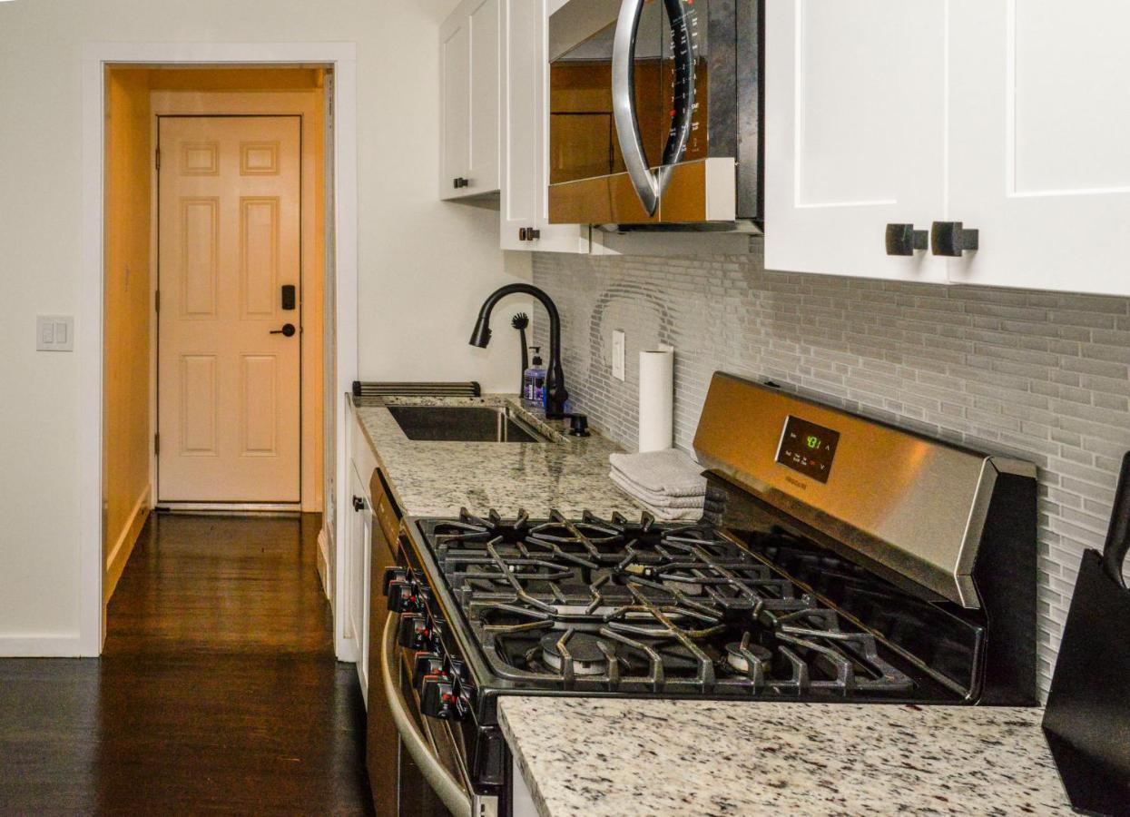 Modern Two Bedroom Condo - Boston Stoneham Ngoại thất bức ảnh