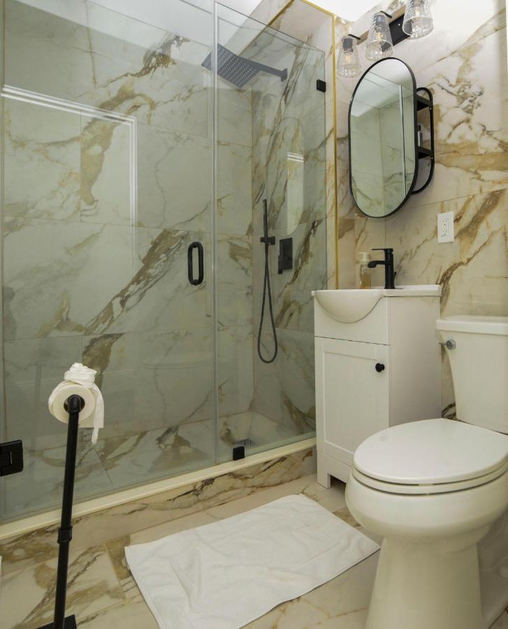 Modern Two Bedroom Condo - Boston Stoneham Ngoại thất bức ảnh